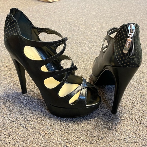 Guess Shoes - Guess Pumps